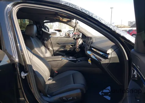 2025 BMW I5 Edrive40 z USA, uszkodzony, nr VIN WBY33FK08SCU89543